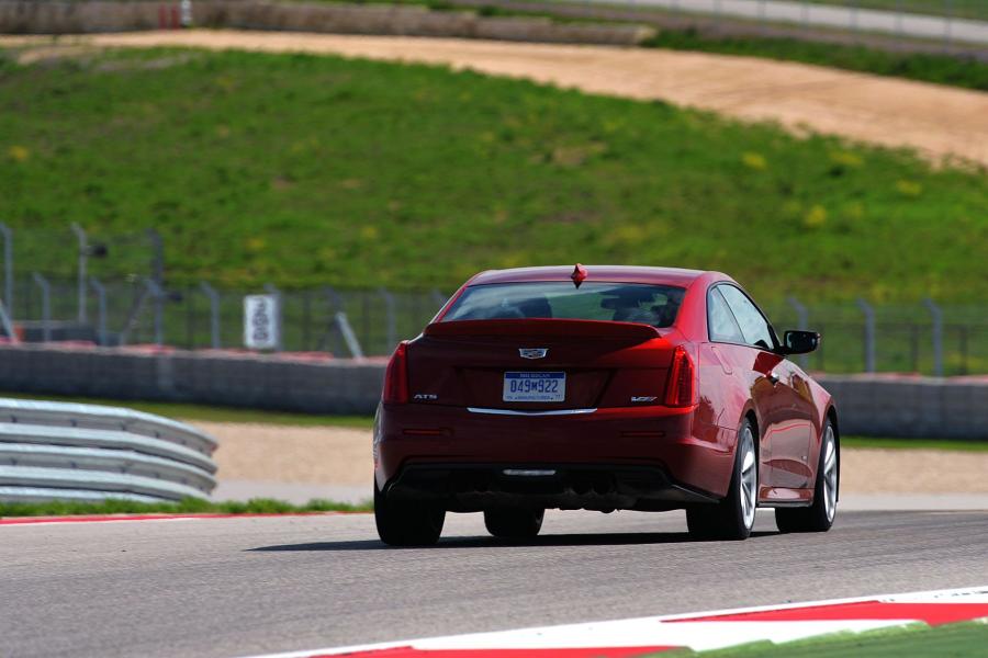  Cadillac ATS-V Coupe 2015 года  (фото 17 из 100)